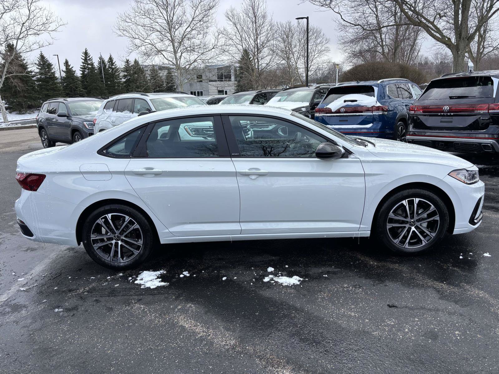 New 2026 Volkswagen Jetta Sport FWD image 4