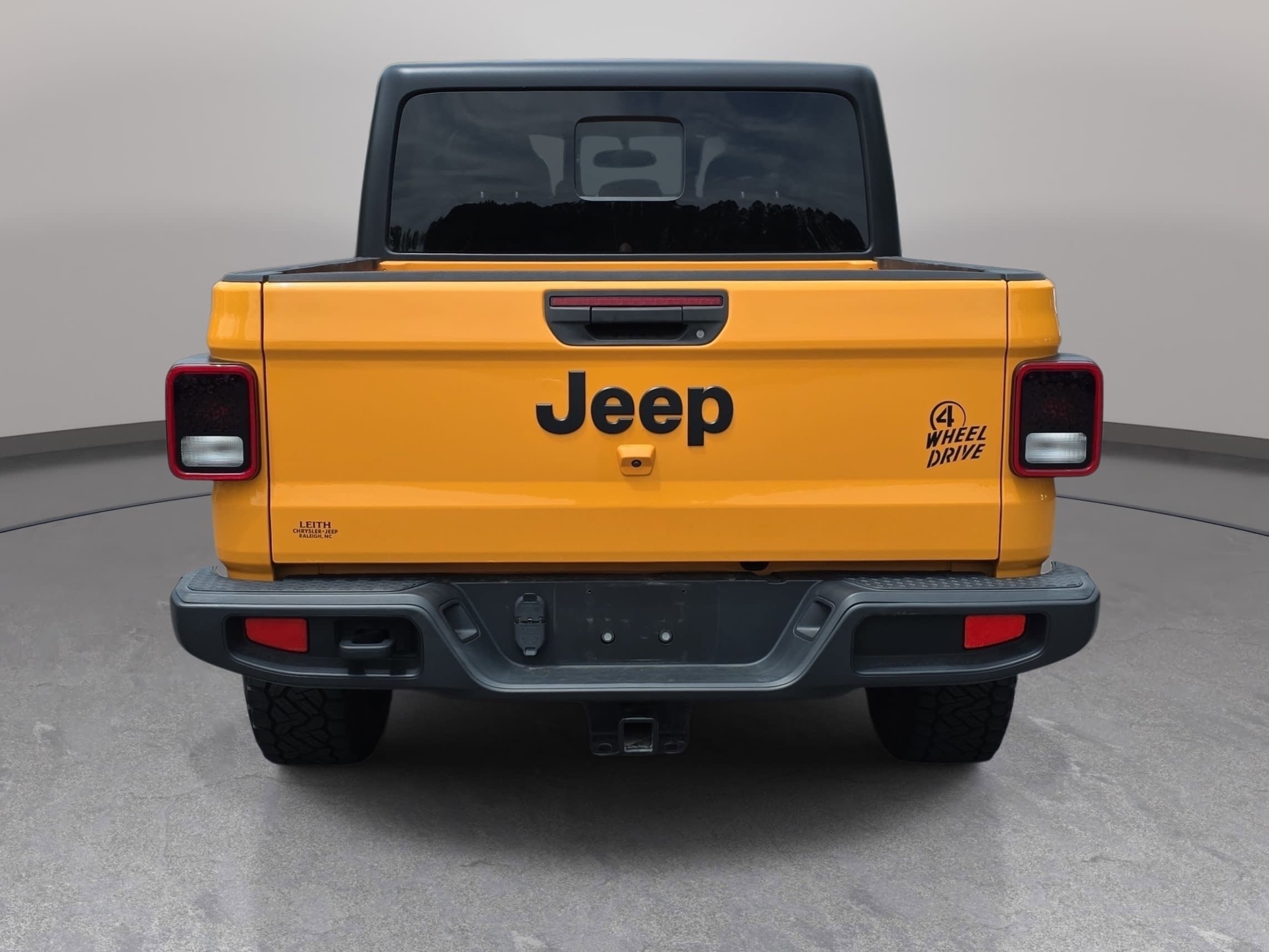 Used 2021 Jeep Gladiator Mojave AWD/4WD image 6