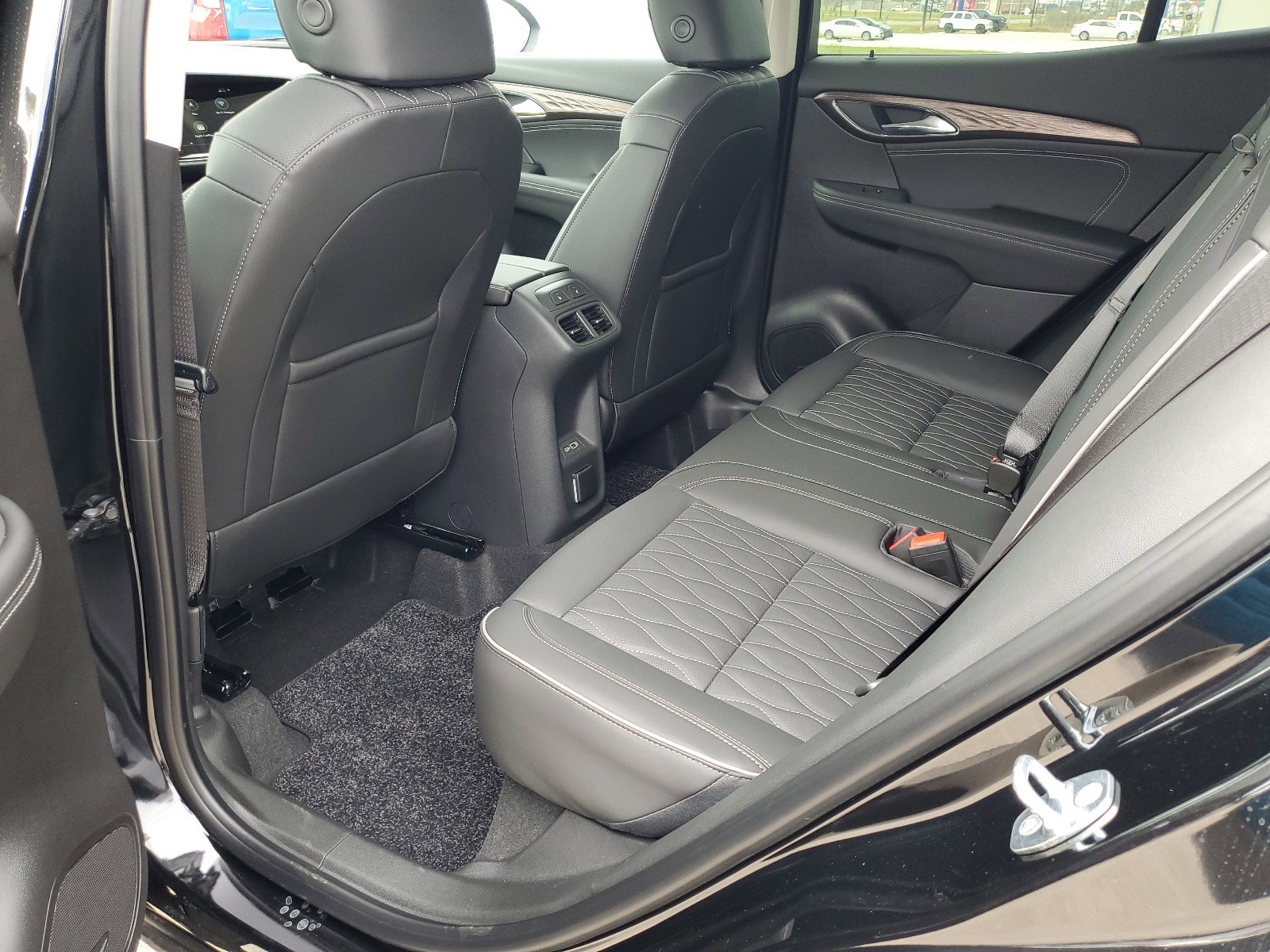 Certified 2023 Buick Envision Avenir image 13