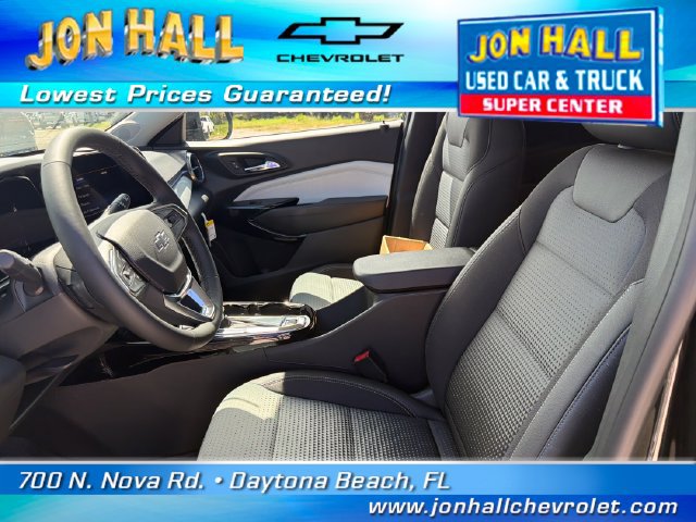 Used 2026 Chevrolet Trax LT w/ Midnight Edition FWD image 16