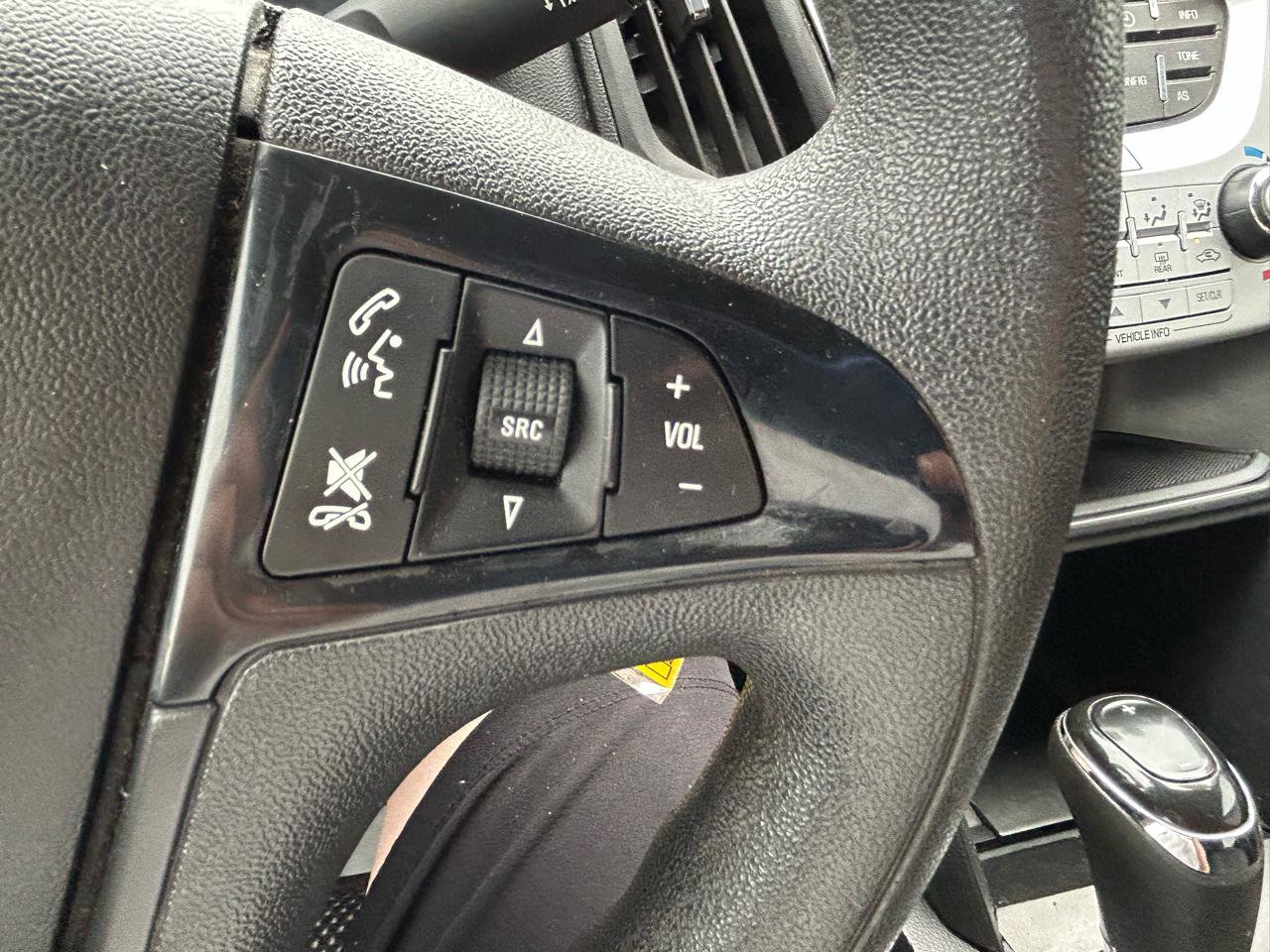 Used 2016 Chevrolet Equinox LS AWD/4WD image 19