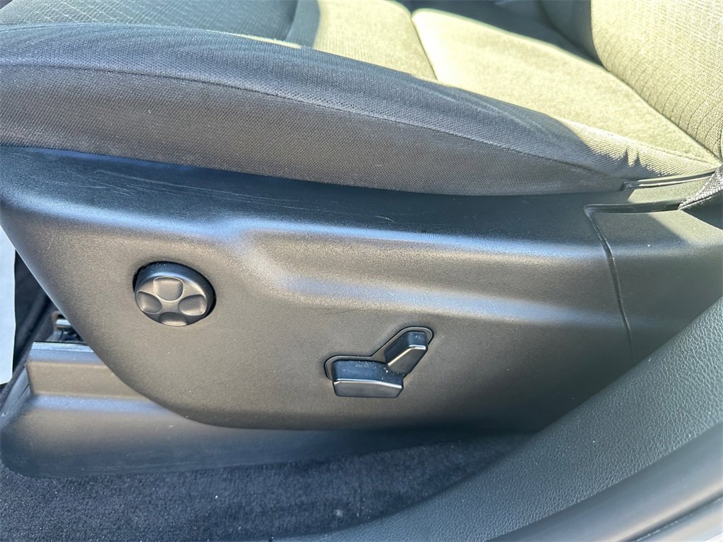 Used 2018 Jeep Grand Cherokee Laredo image 25