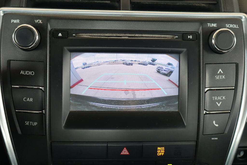 Used 2015 Toyota Camry SE FWD image 22