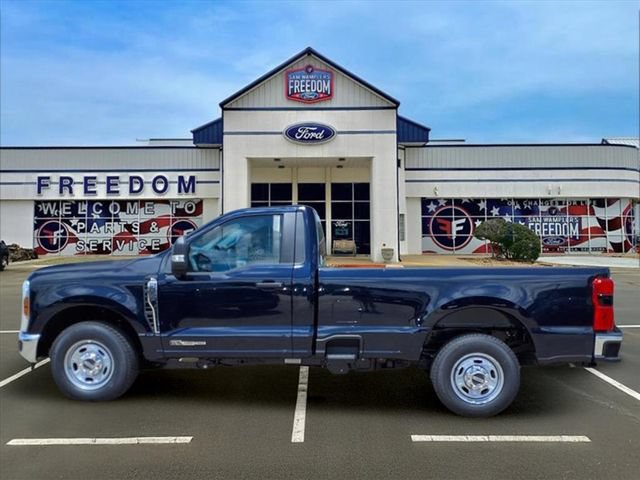 New 2025 Ford F250 XL w/ 360-Degree Camera Package RWD image 4