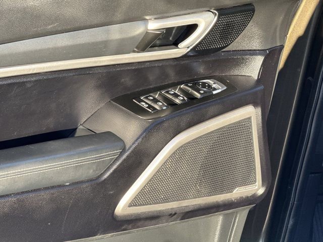 Used 2020 Kia Telluride S image 16