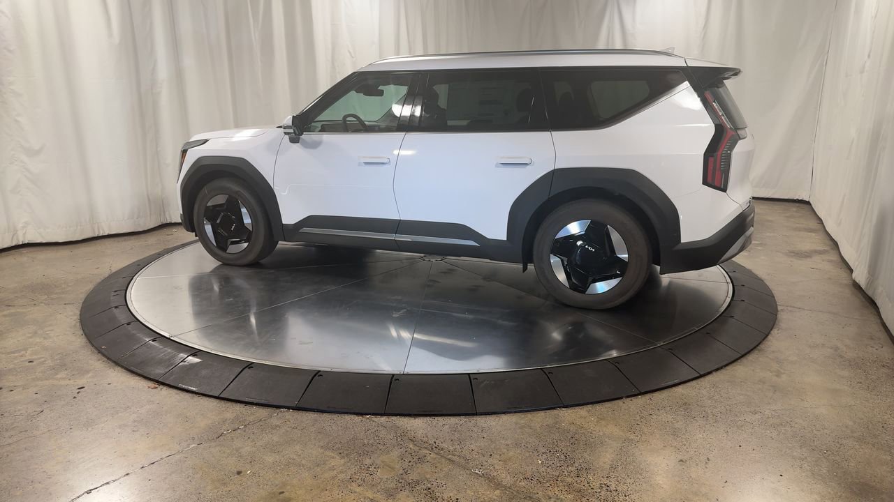 New 2026 Kia EV9 Wind image 7