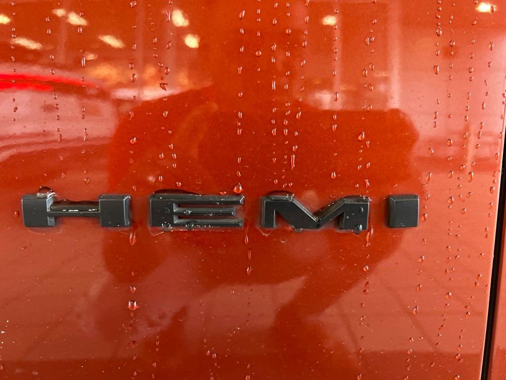 Used 2022 Dodge Charger R/T w/ Plus Group RWD image 9