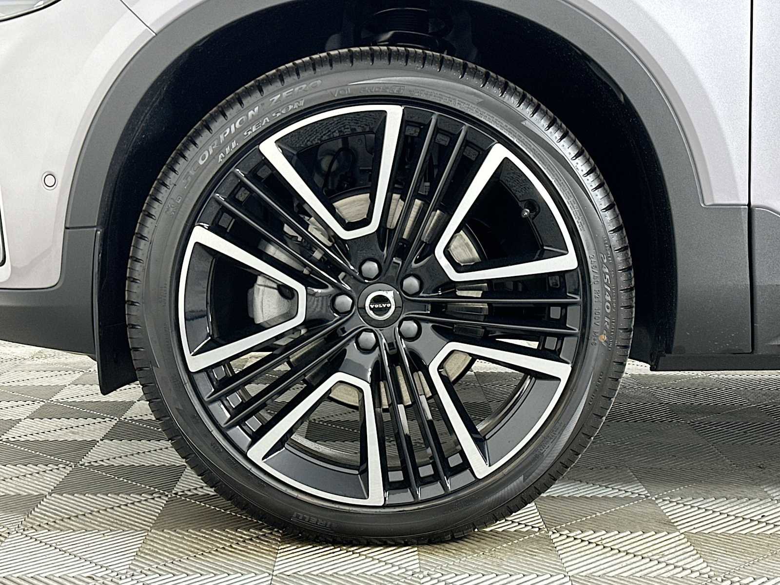 New 2026 Volvo XC40 B5 Ultra w/ Climate Package image 29