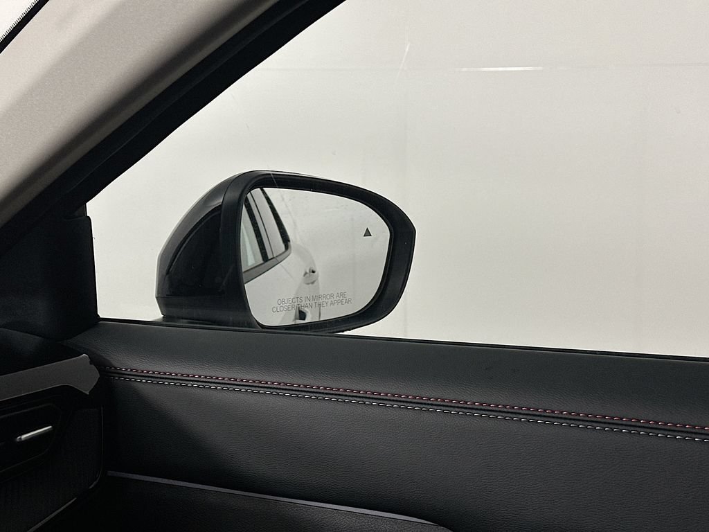New 2026 Nissan Kicks SR w/ SR Premium Package FWD image 24
