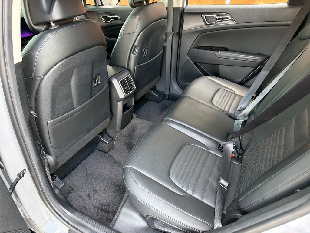 Used 2024 Kia Sportage SX image 31
