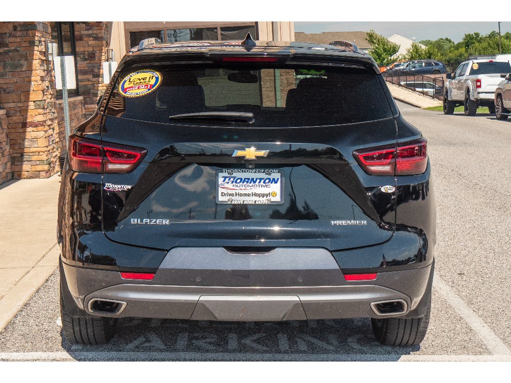 Used 2024 Chevrolet Blazer Premier w/ Enhanced Convenience Package FWD image 4