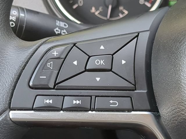 Used 2017 Nissan Rogue S AWD/4WD image 22