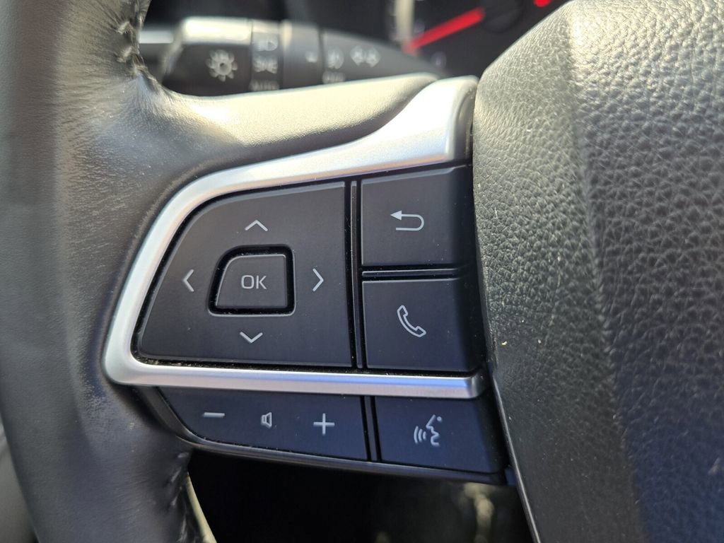 Used 2022 Toyota Highlander LE FWD image 27