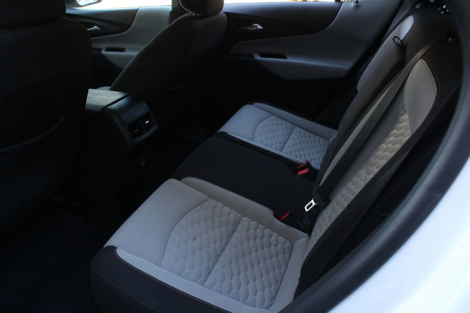 Used 2019 Chevrolet Equinox LS w/ LS Convenience Package AWD/4WD image 13