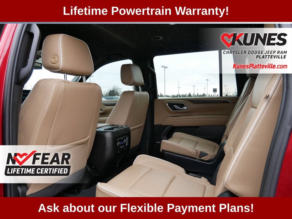 Used 2023 Chevrolet Suburban Premier AWD/4WD image 16