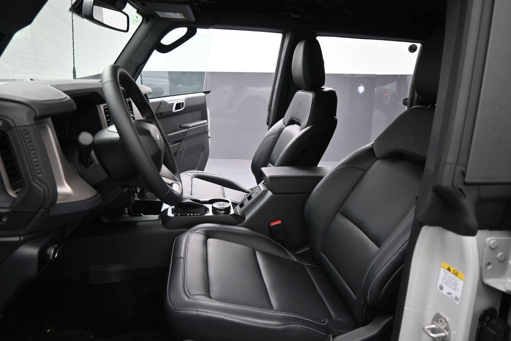 Used 2026 Ford Bronco Outer Banks AWD/4WD image 9