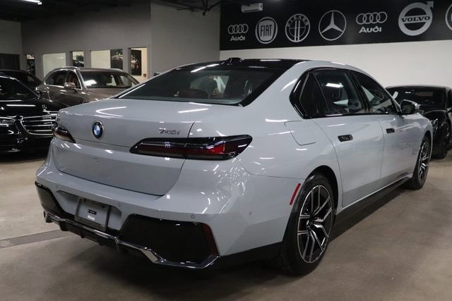 Used 2026 BMW 740i xDrive AWD/4WD image 5