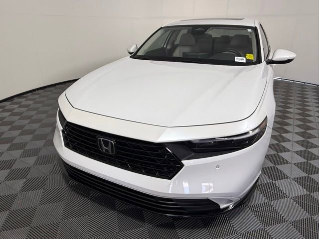 Used 2023 Honda Accord EX-L image 2