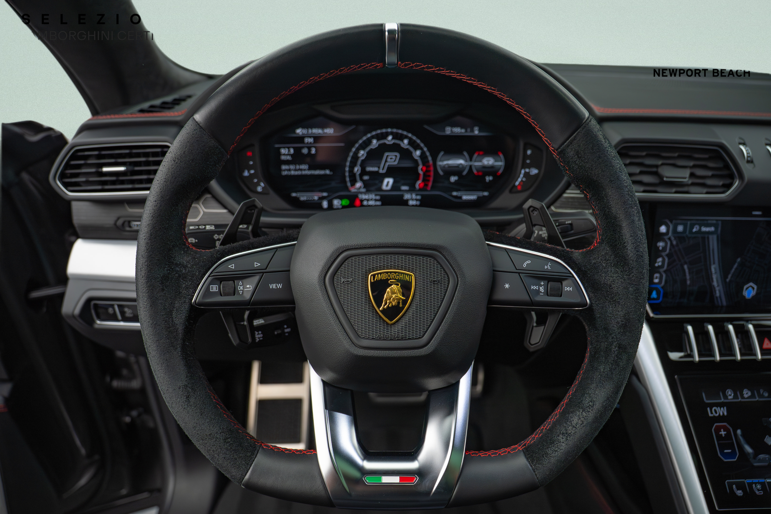 Used 2022 Lamborghini Urus AWD/4WD image 15