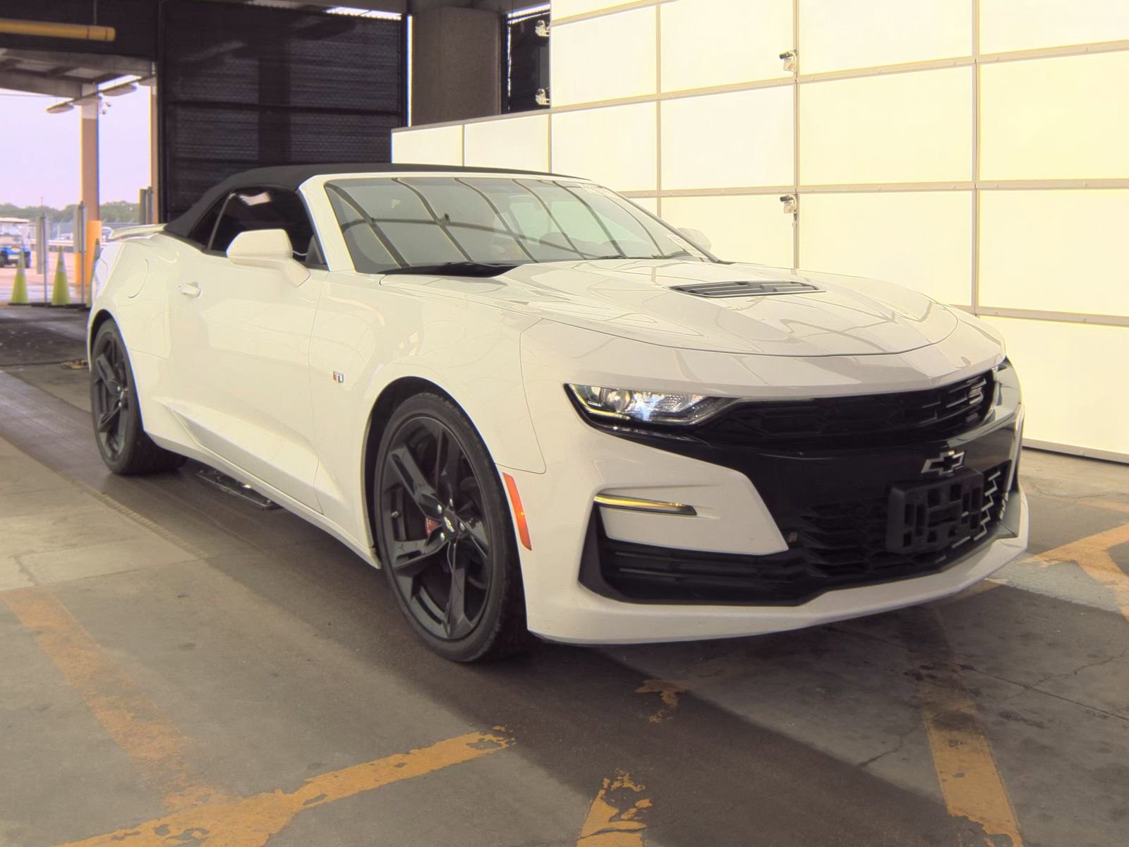 Used 2019 Chevrolet Camaro SS RWD image 6