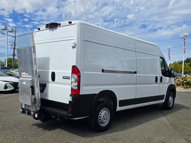 Used 2025 RAM ProMaster 2500 w/ Convenience Group FWD image 4