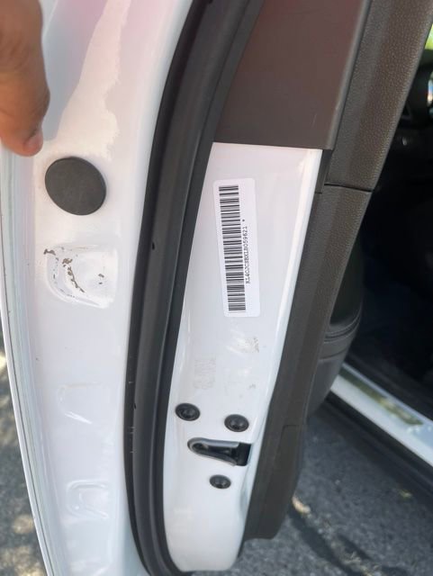 Used 2020 Buick Encore Essence FWD image 18