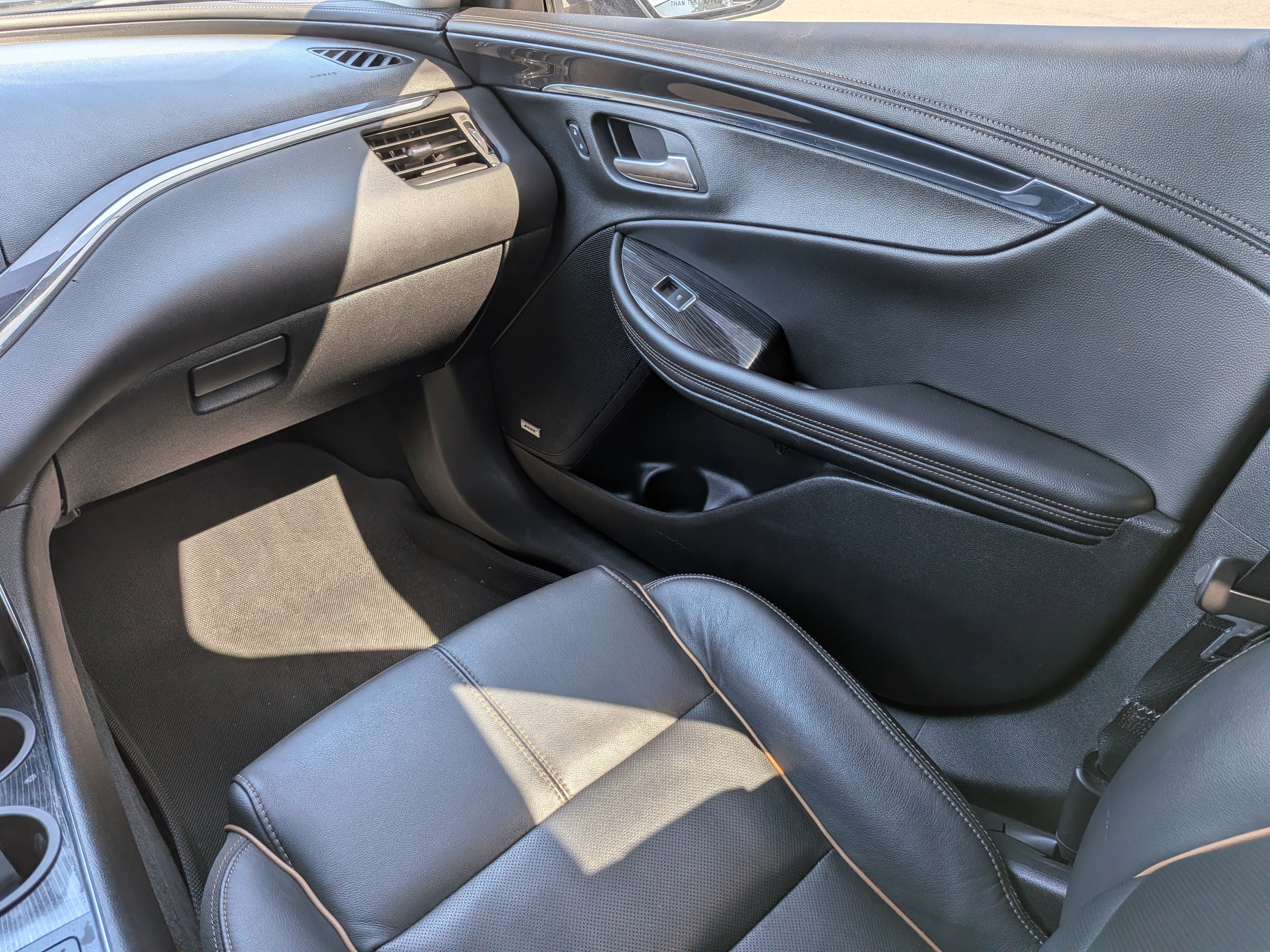 Certified 2018 Chevrolet Impala Premier w/ Premier Confidence Package image 15