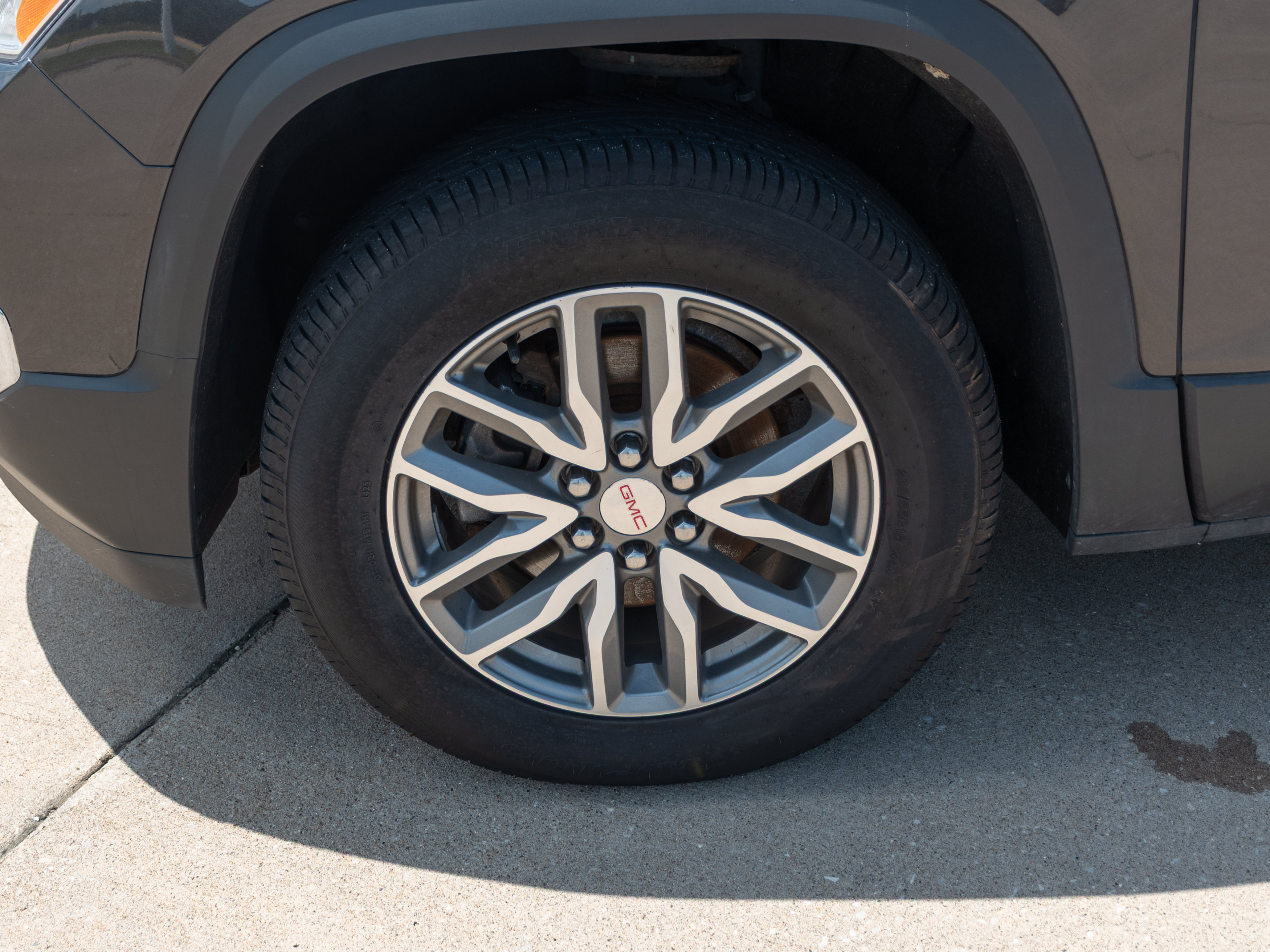 Used 2017 GMC Acadia SLE w/ Driver Alert Package I FWD image 6