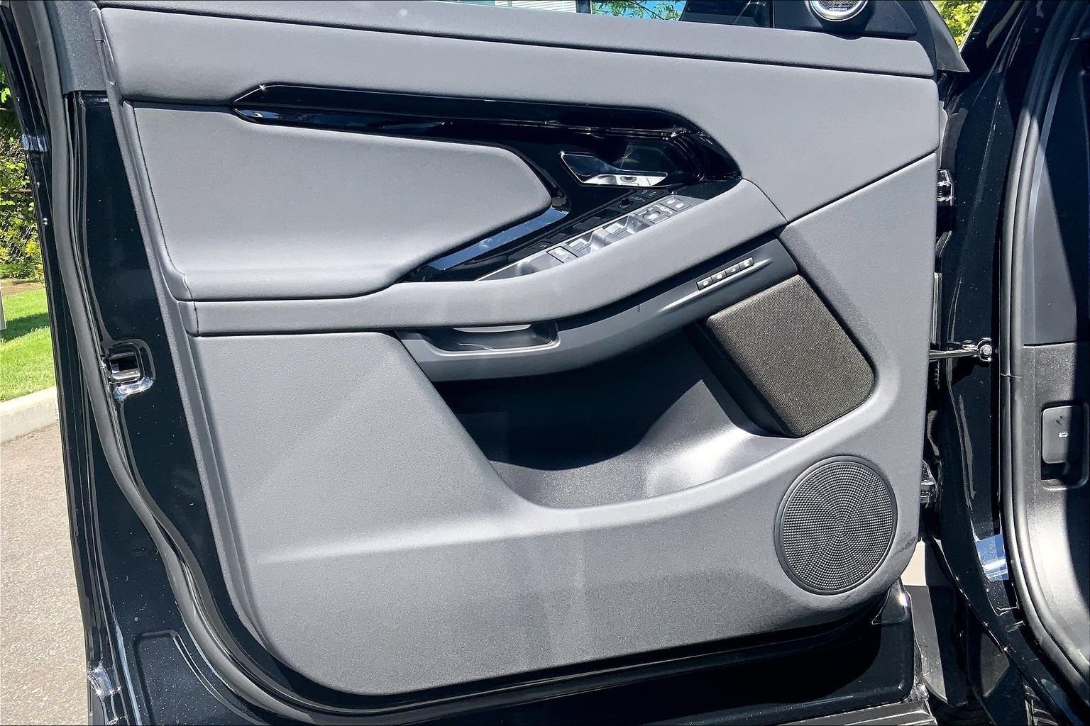 New 2026 Land Rover Range Rover Evoque S AWD/4WD image 10