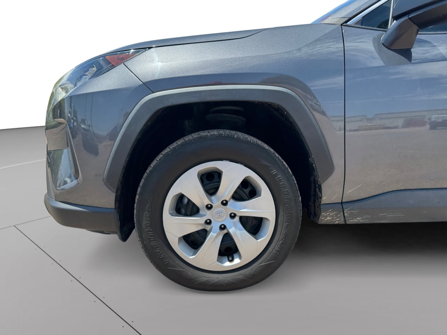 Used 2021 Toyota RAV4 LE w/ Carpet Mat Package (TMS) FWD image 9
