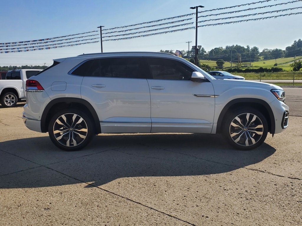 Used 2022 Volkswagen Atlas Cross Sport SEL Premium R-Line image 6
