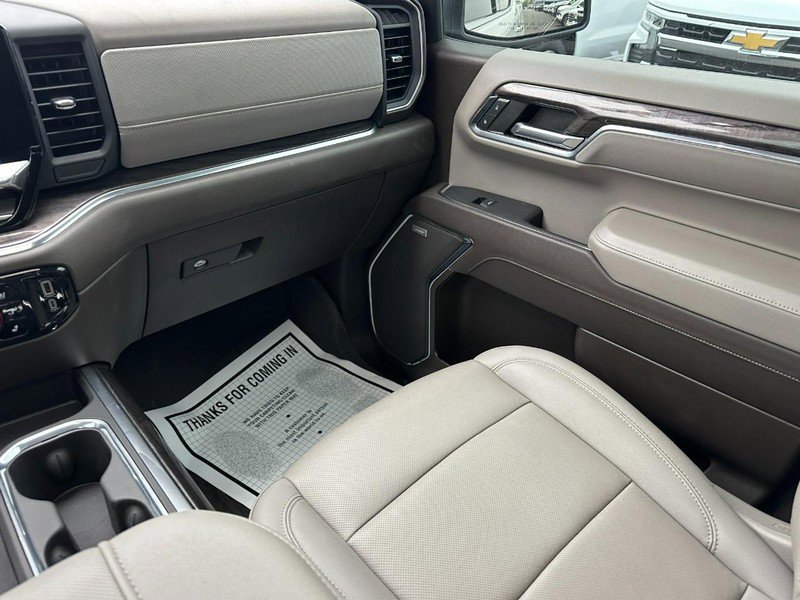 Certified 2024 Chevrolet Silverado 1500 LTZ w/ LTZ Premium Package image 17