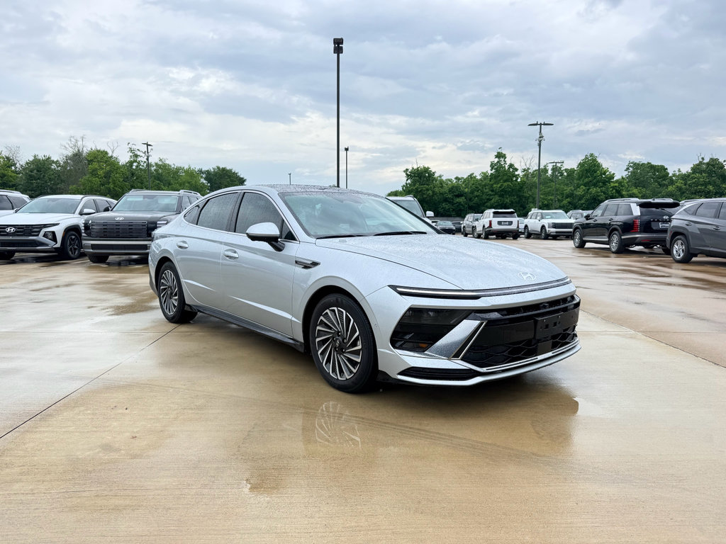 Used 2024 Hyundai Sonata Limited FWD image 3
