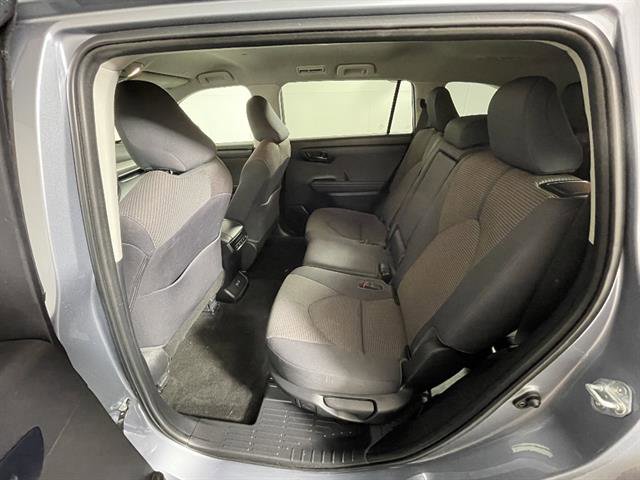 Used 2023 Toyota Highlander LE image 10