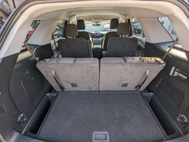 Used 2023 Ford Explorer XLT RWD image 21
