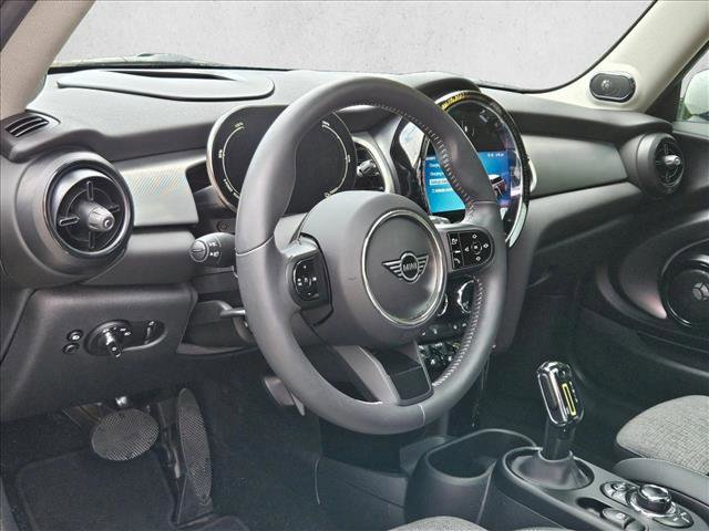 Used 2023 MINI Cooper SE FWD image 9