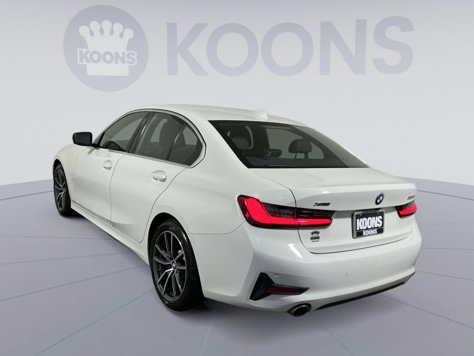 Used 2020 BMW 330i xDrive 330i xDrive w/ Driving Assistance Package image 4