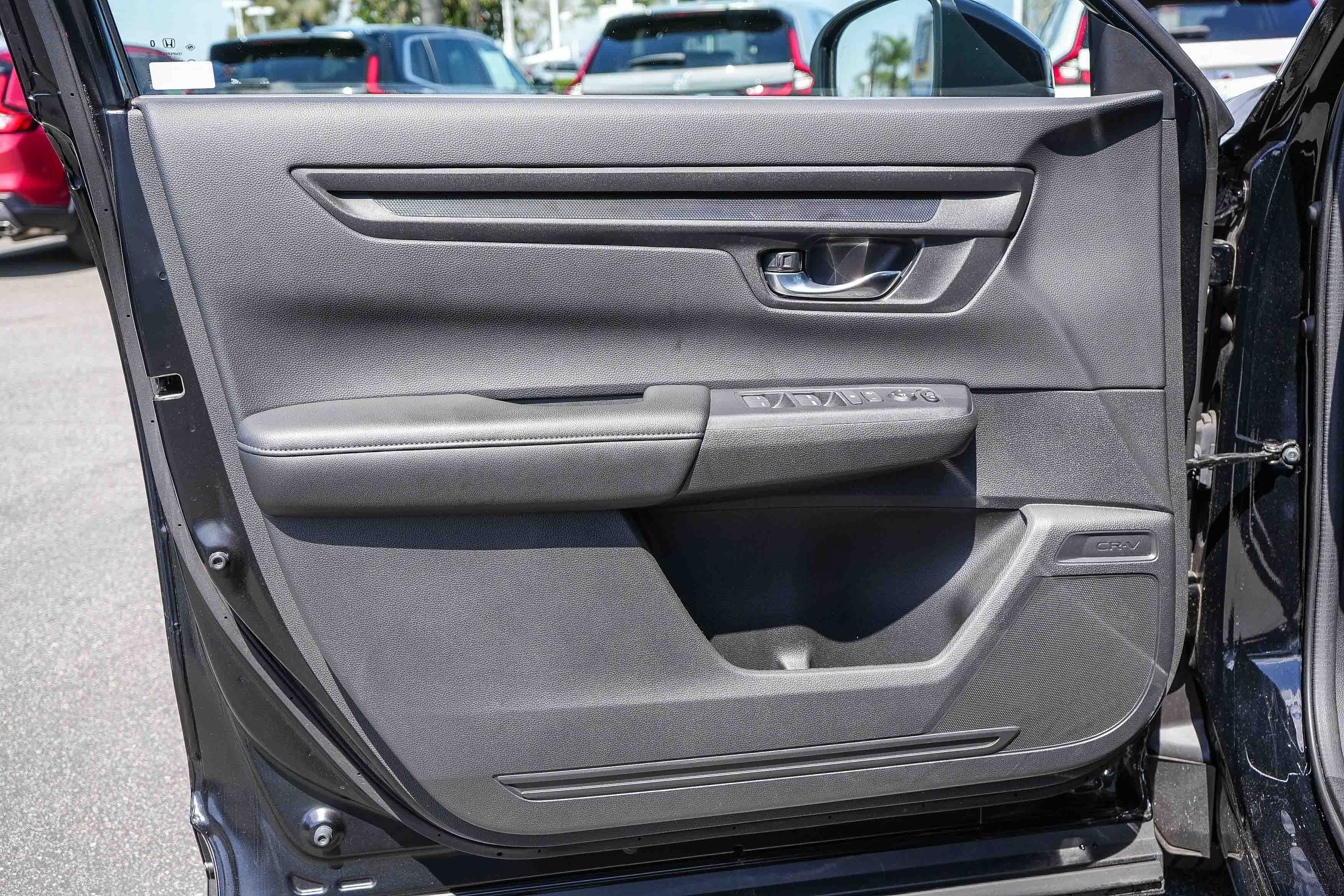 Used 2025 Honda CR-V EX image 26