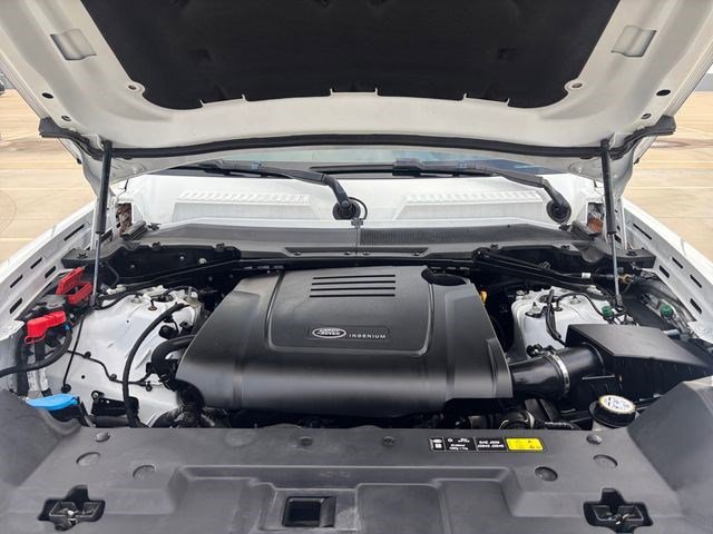 Used 2023 Land Rover Defender 110 S AWD/4WD image 23