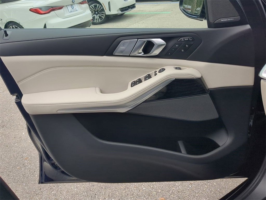 New 2026 BMW X7 M60i image 31