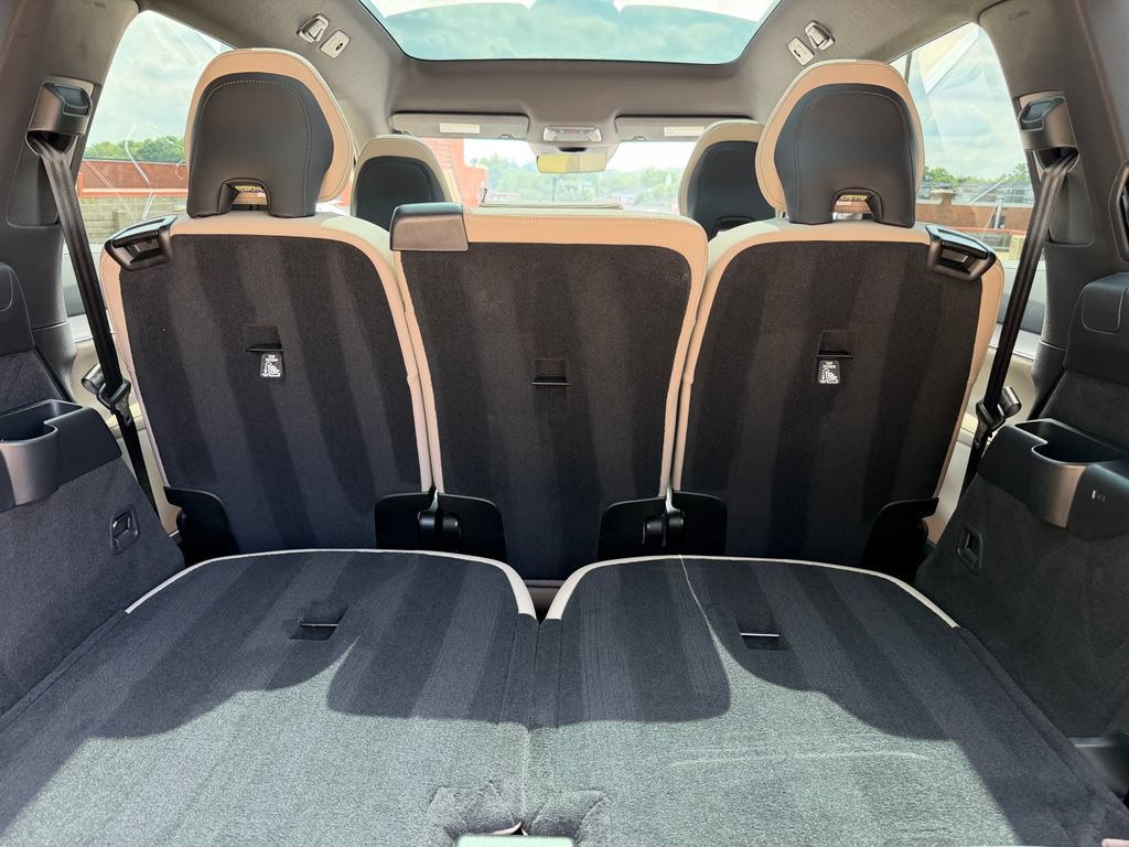 Certified 2025 Volvo EX90 Plus AWD/4WD image 27