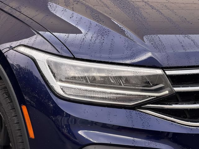 Used 2024 Volkswagen Tiguan SE AWD/4WD image 10