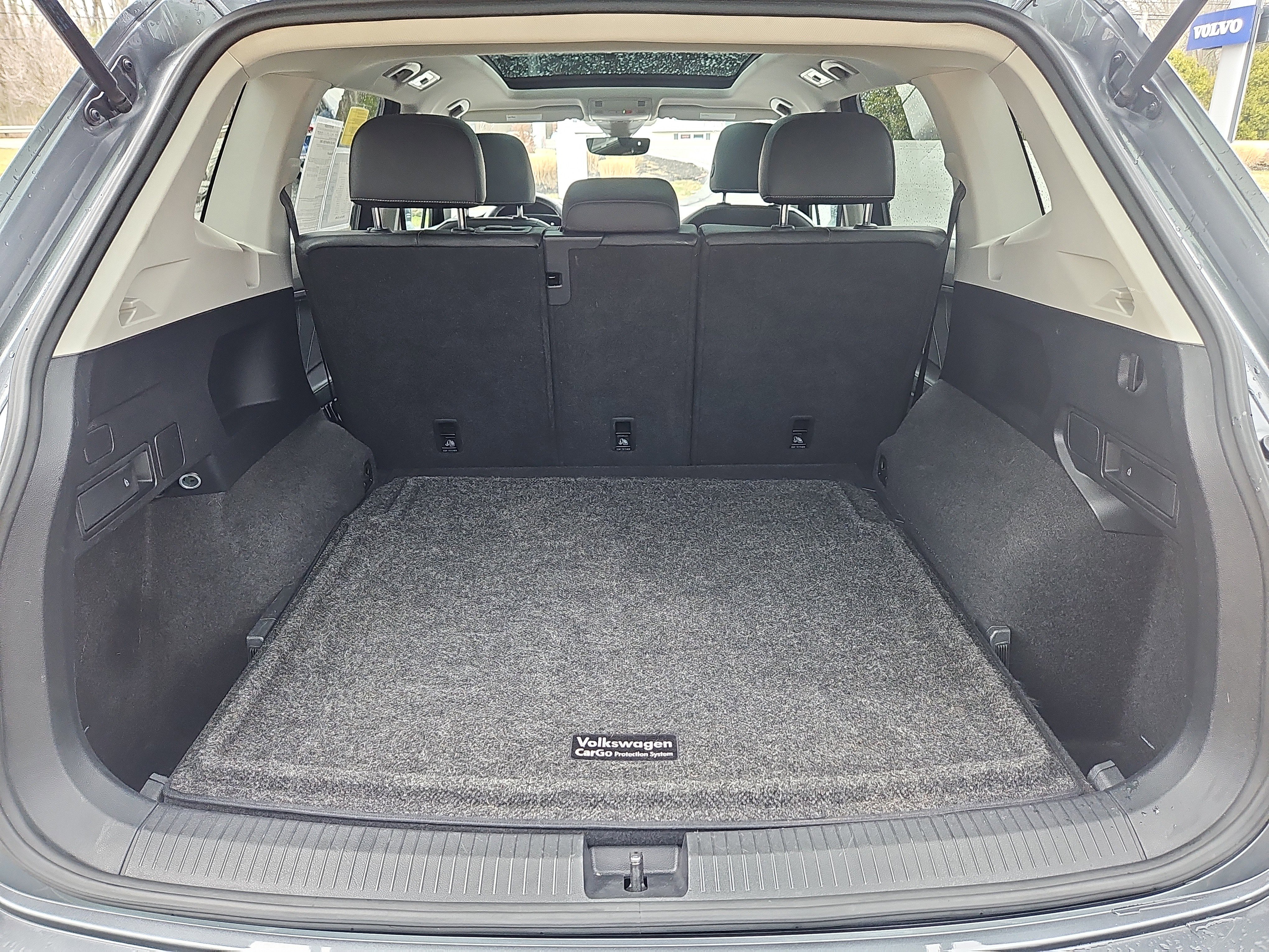 Certified 2022 Volkswagen Tiguan SE w/ Panoramic Sunroof Package image 31