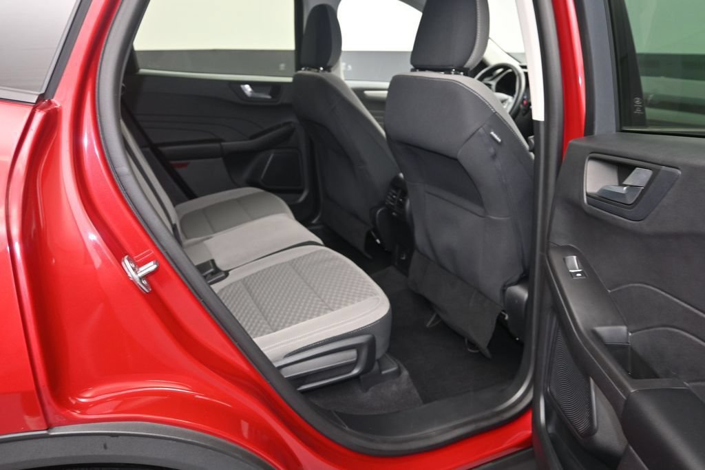 Used 2021 Ford Escape SE w/ SE Sport Appearance Package FWD image 10