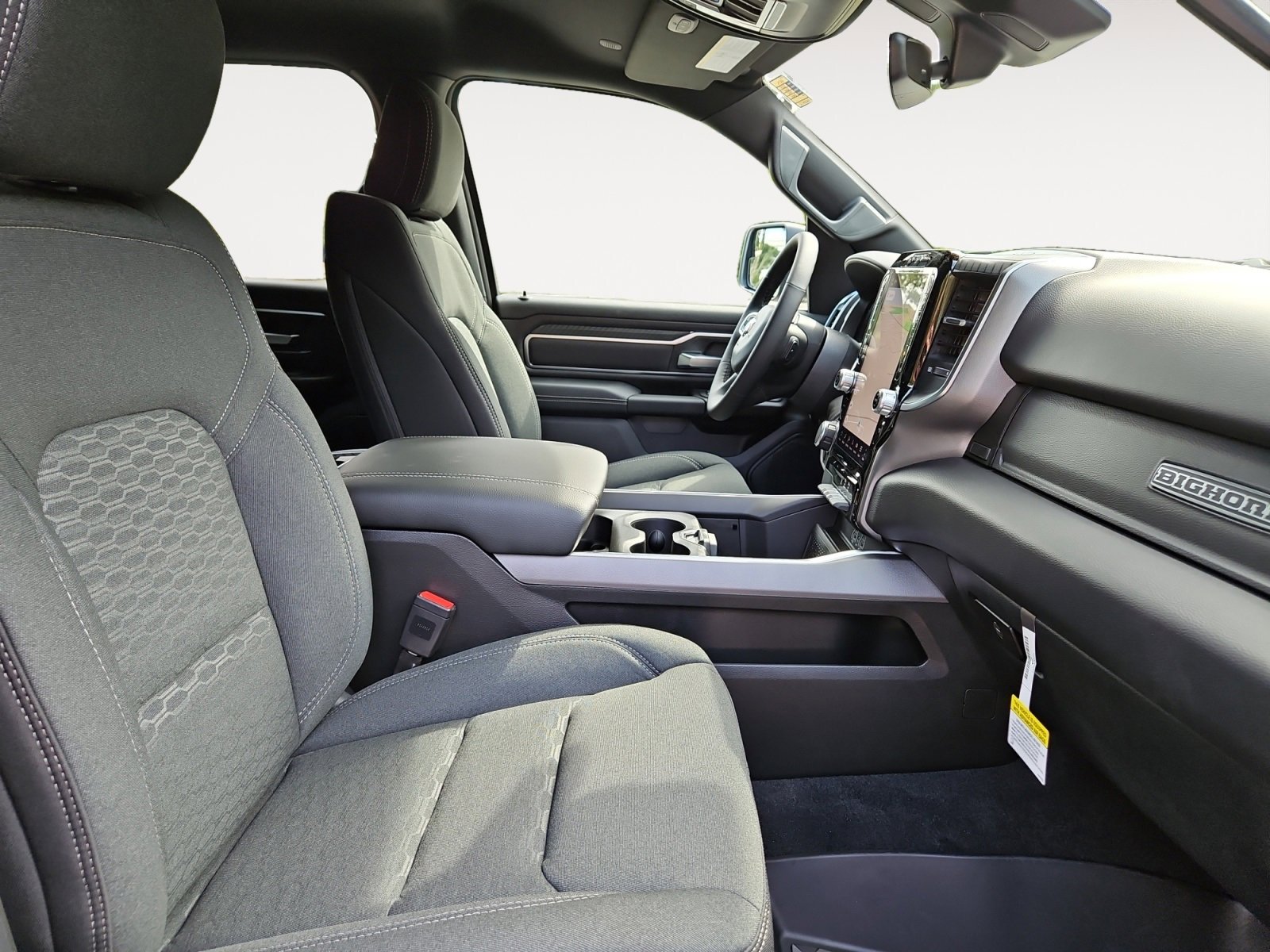 New 2025 RAM 1500 4x4 Crew Cab image 15