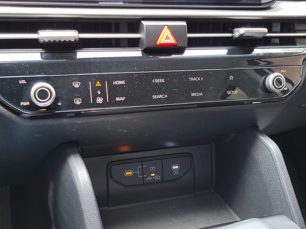 Certified 2026 Kia Sportage LX FWD image 23