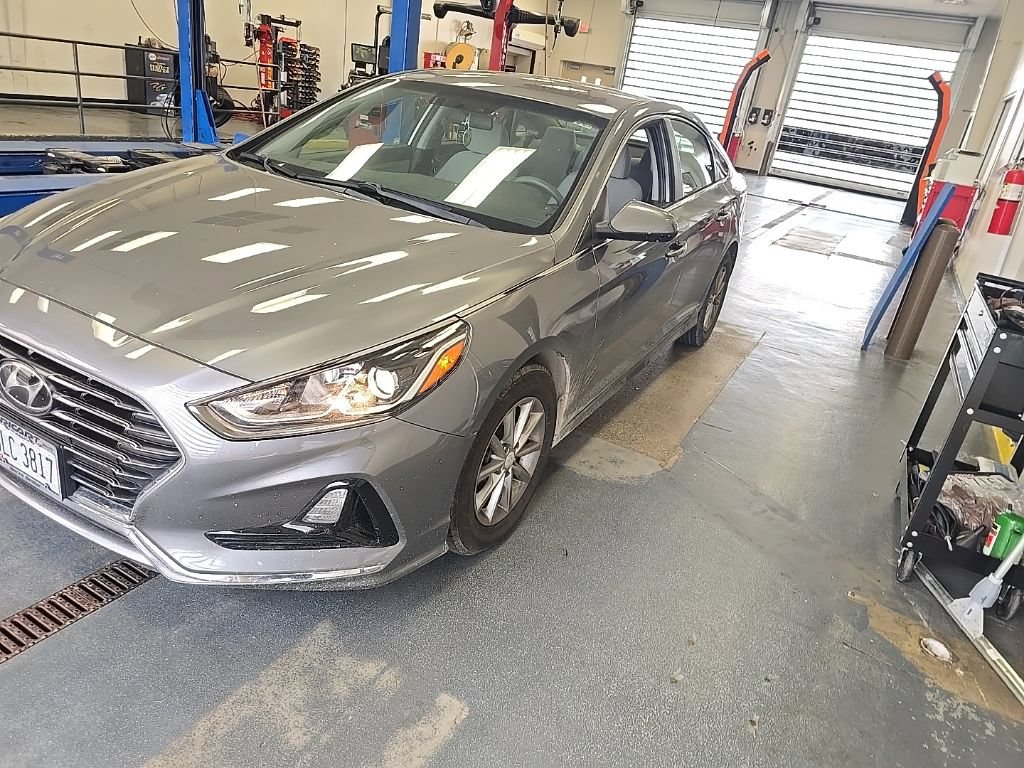 Used 2019 Hyundai Sonata SE FWD image 2