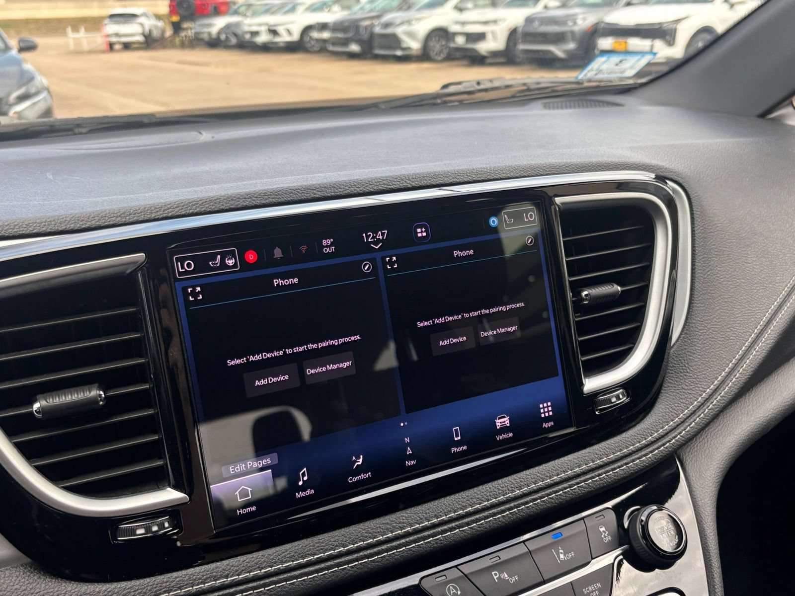 Used 2025 Chrysler Pacifica Limited FWD image 20