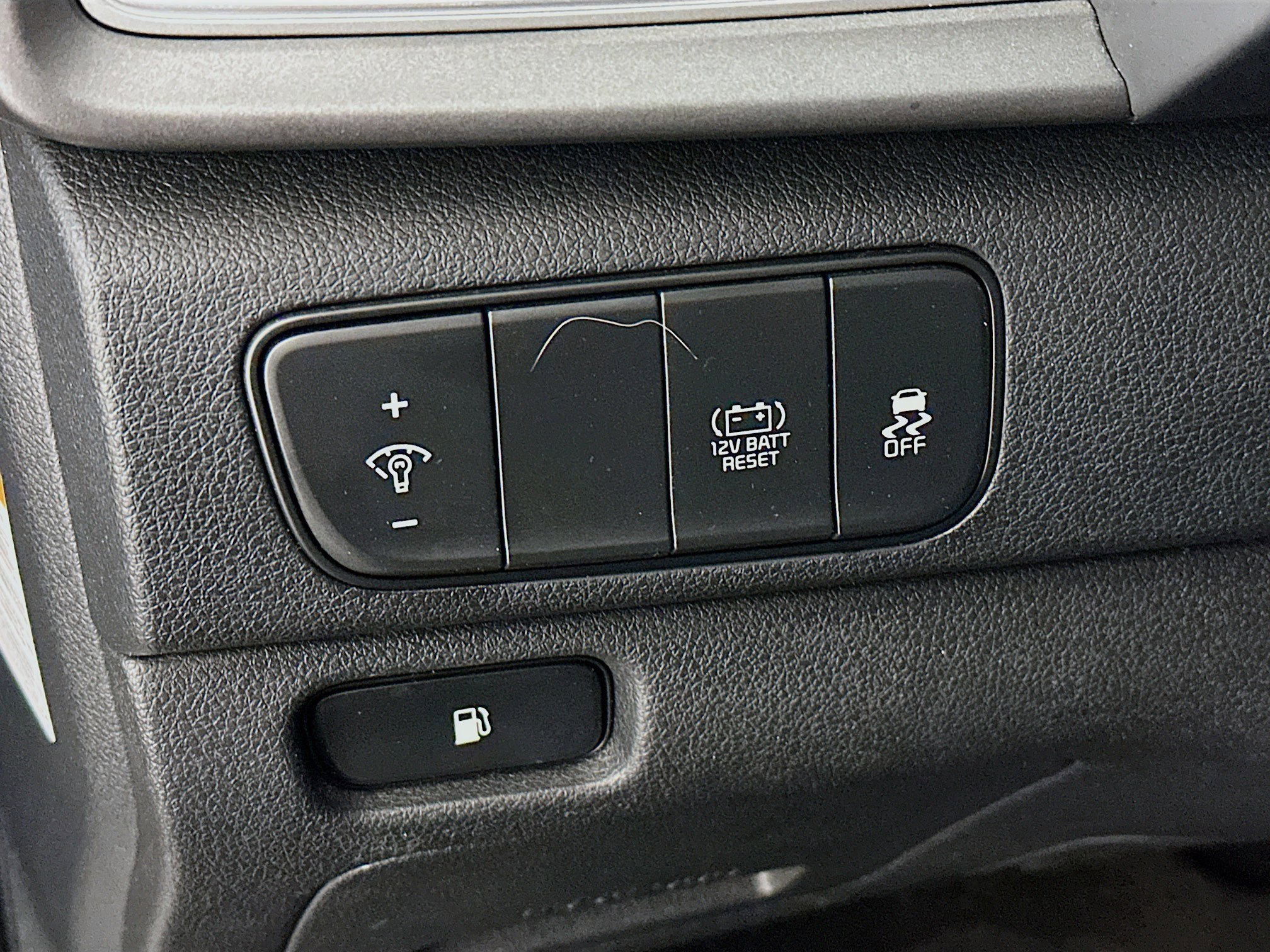 Used 2018 Kia Niro LX image 17