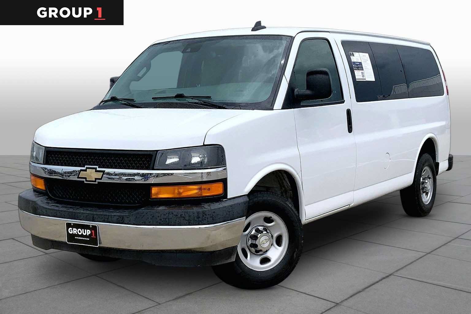 Used 2020 Chevrolet Express 2500 LT w/ LT Preferred Equipment Group RWD image 1